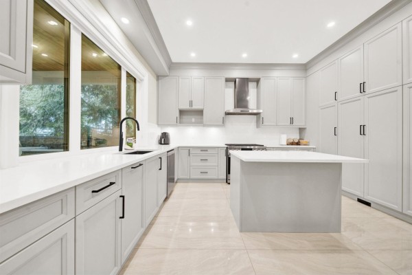 16285 28 Avenue, Surrey, BC V3Z0E4 Photo 4