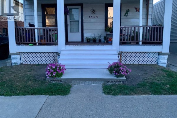 4pc Bathroom - 1629 31 Drouillard Road, Windsor, ON N8Y2S4 Photo 2