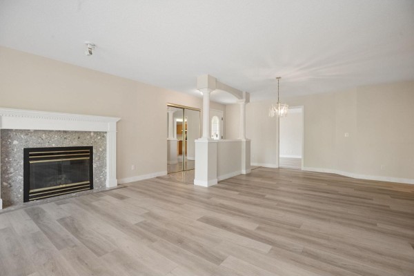 163 13888 70 Avenue, Surrey, BC V3W0R8 Photo 4