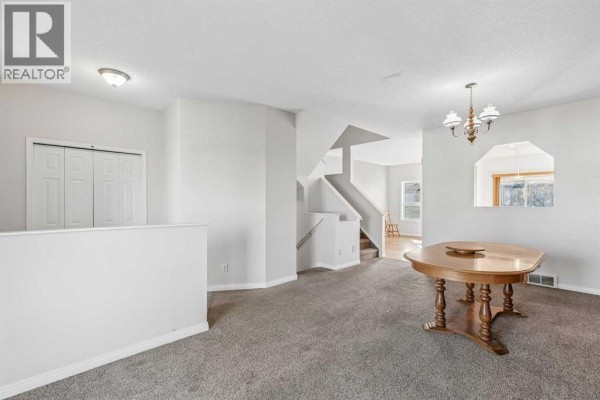 Living room - 163 Citadel Drive Nw, Calgary, AB T3G4J5 Photo 4
