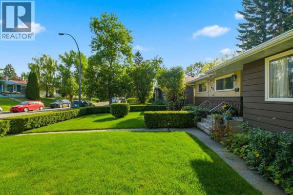 Kitchen - 163 Flavelle Road Se, Calgary, AB T2H1G1 Photo 3