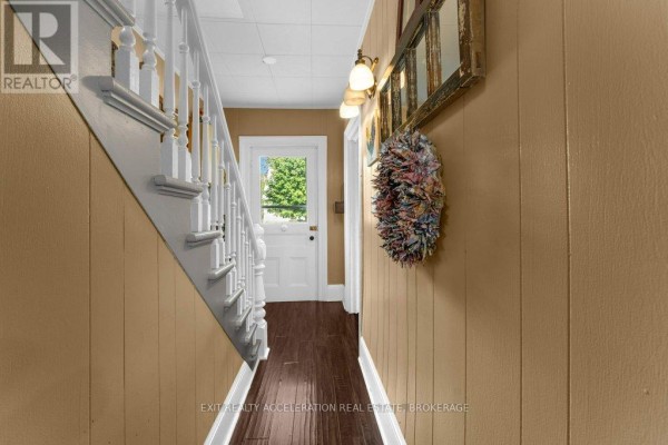 Family room - 163 Green Street, Deseronto), ON K0K1X0 Photo 4