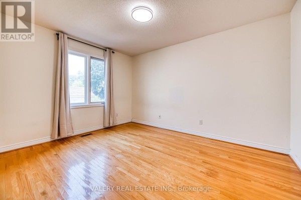 163 Holmes Avenue, Toronto, ON M2N4M7 Photo 4