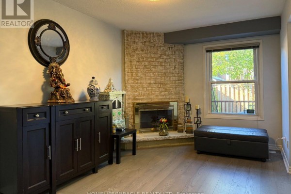163 Mabley Crescent, Vaughan, ON, photo 3