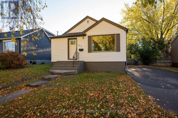 Living room - 163 Mckibbin Street, Thunder Bay, ON P7B4B6 Photo 2