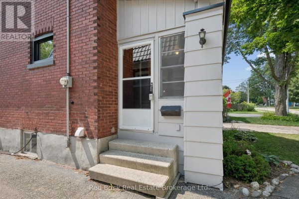 Kitchen - 163 Perth Street, Stratford, ON N5A3Y3 Photo 3