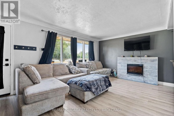 Primary Bedroom - 163 Rice Road W, Welland, ON L3C2V7 Photo 5