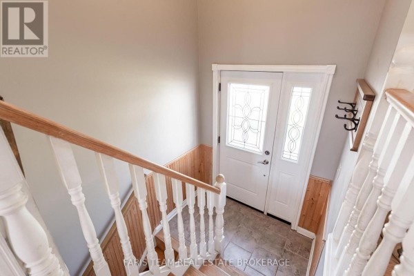 Primary Bedroom - 163 Shannon Street, Orillia, ON L3V7B6 Photo 3