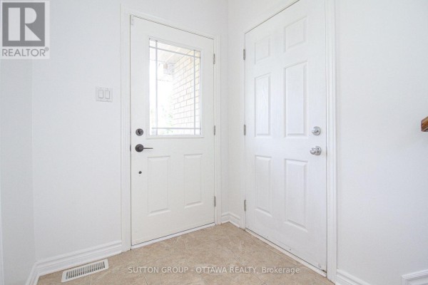 163 Silvermoon Crescent, Ottawa, ON K4A0P5 Photo 3
