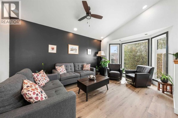 Living room - 163 Taravista Street Ne, Calgary, AB T3J4S3 Photo 5
