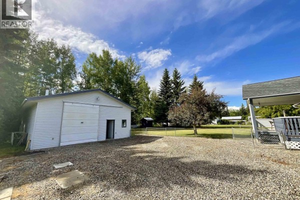 Kitchen - 163 Westland Road, Quesnel, BC V2J4E7 Photo 2