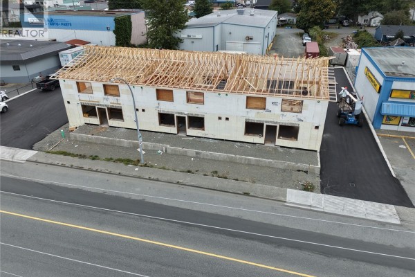 Commercial for rent at 1630 16th Ave, Campbell River, BC - MLS® 6f0MN7