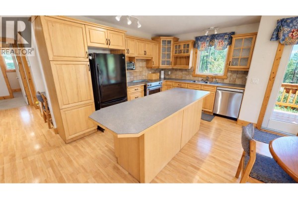 Full ensuite bathroom - 1630 Johnston Road Unit# 3, Invermere, BC V0A1K0 Photo 5