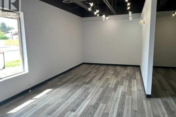 1631 Cedar Road S, Lethbridge, AB, photo 3