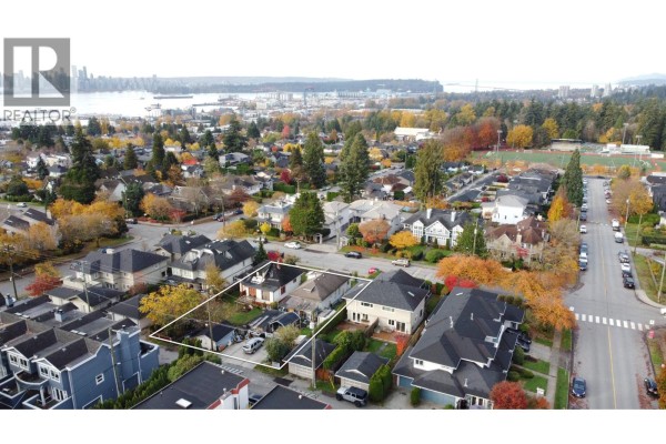 1632 Mahon Avenue, North Vancouver, BC V7M2S8 Photo 3