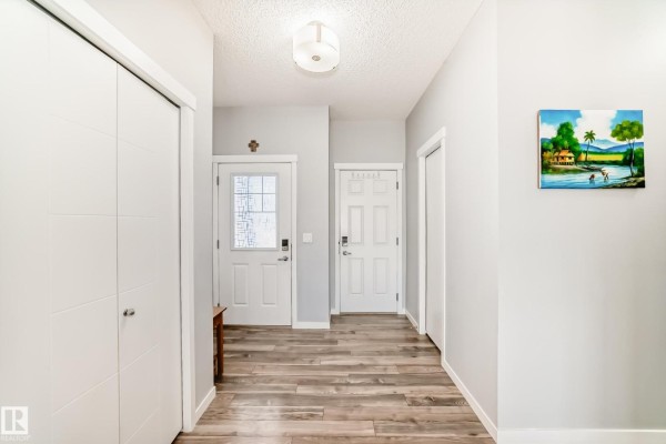Kitchen - 16320 12 Av Sw, Edmonton, AB T6W3K4 Photo 3