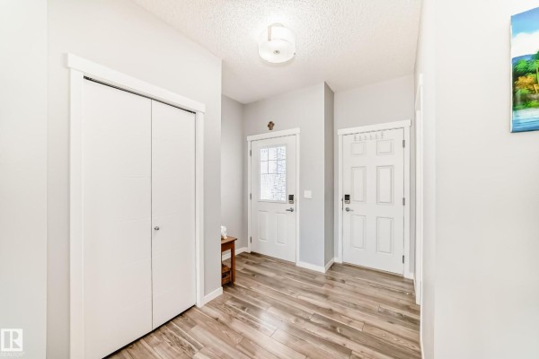 Family room - 16320 12 Av Sw, Edmonton, AB T6W3K4 Photo 4
