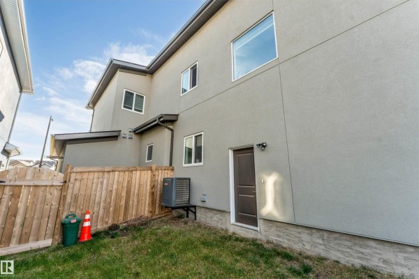 Family room - 1634 16a St Nw, Edmonton, AB T6T2S1 Photo 4