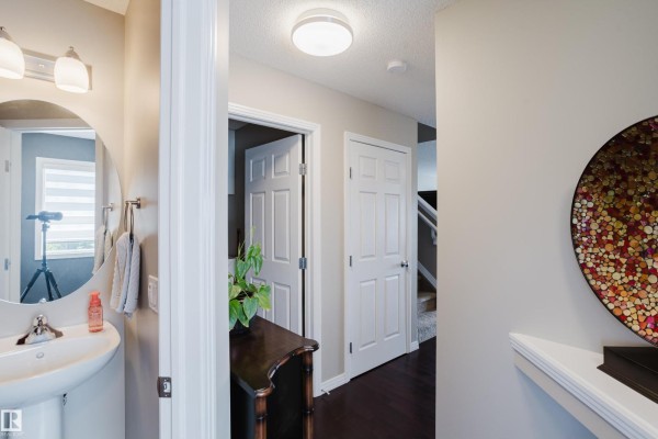 Kitchen - 16345 134 St Nw, Edmonton, AB T6V0G4 Photo 3