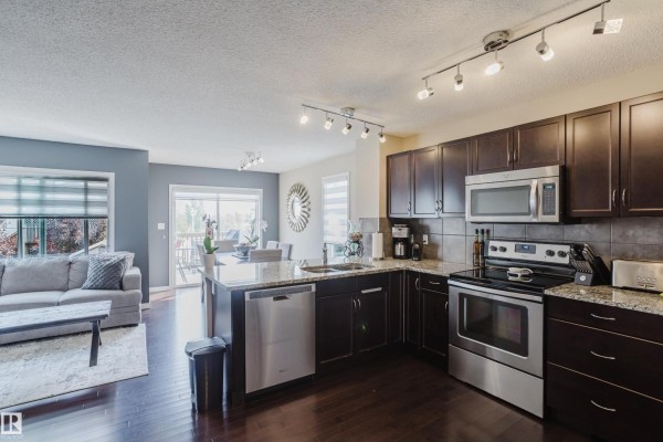 Family room - 16345 134 St Nw, Edmonton, AB T6V0G4 Photo 4