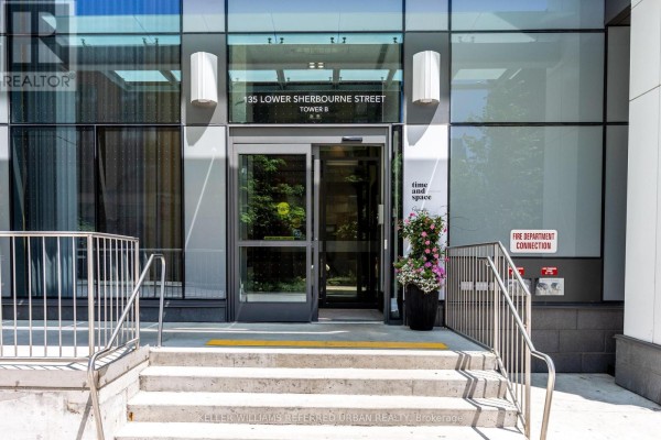 1635 - 135 Lower Sherbourne Street, Toronto, ON, photo 2