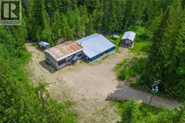 1636 23 Hwy Highway S, Revelstoke, BC V0E2S0 Photo 5