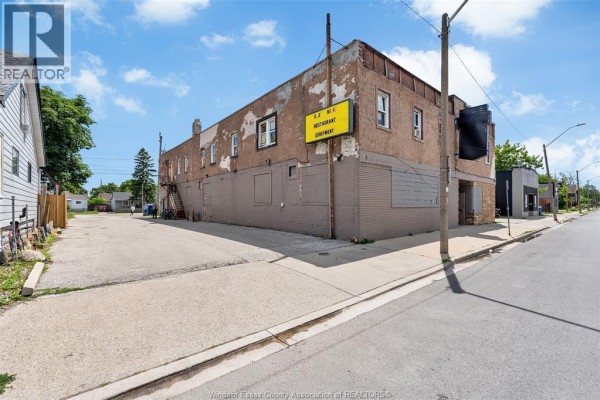 1636 Drouillard, Windsor, ON N8Y2S3 Photo 2
