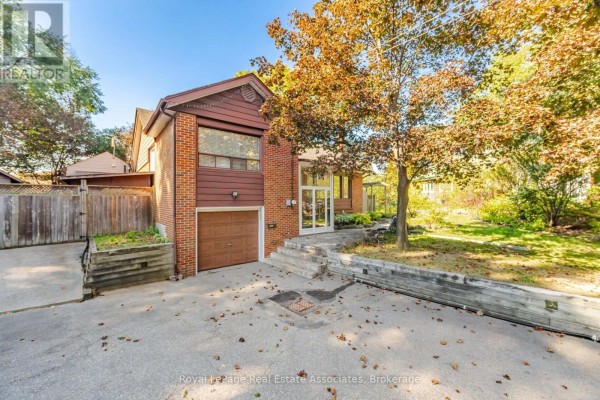 Eating area - 1636 Springwell Avenue, Mississauga, ON L5J3H9 Photo 2
