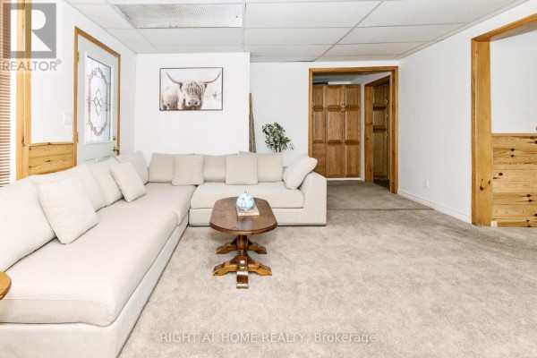 16366 Hwy 35, Algonquin Highlands, ON K0M2K0 Photo 2
