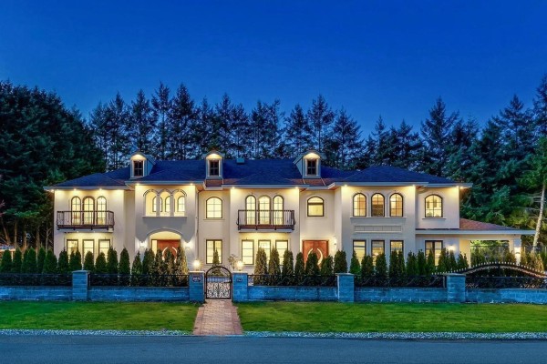 16375 30b Avenue, Surrey, BC V3S0E3 Photo 2