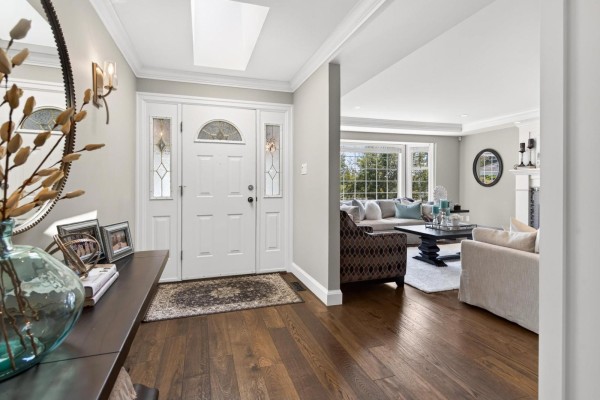 16379 9 Avenue, Surrey, BC V4A9B5 Photo 3