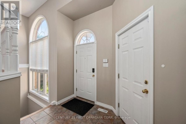 Kitchen - 1638 Marconi Boulevard, London East, ON N5V5E4 Photo 3