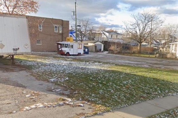 1639 Cadillac, Windsor, ON N8Y2S3 Photo 2