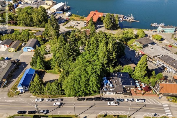 1639 Peninsula Rd, Ucluelet, BC V0R3A0 Photo 3