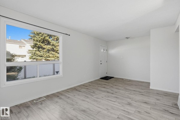 Bedroom 2 - 164 Dickinsfield Co Nw, Edmonton, AB T5E5V8 Photo 5