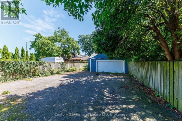 164 Lake Street, St  Catharines, ON, photo 2