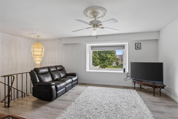 Recreation room - 164 Manila Road, Winnipeg, MB R2P0S9 Photo 3