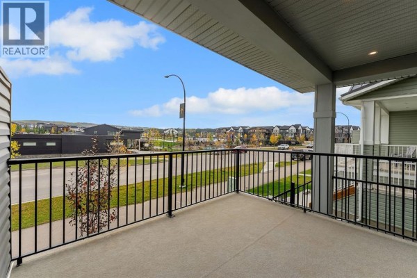 Living room - 164 Rowmont Boulevard Nw, Calgary, AB T3L0H3 Photo 5