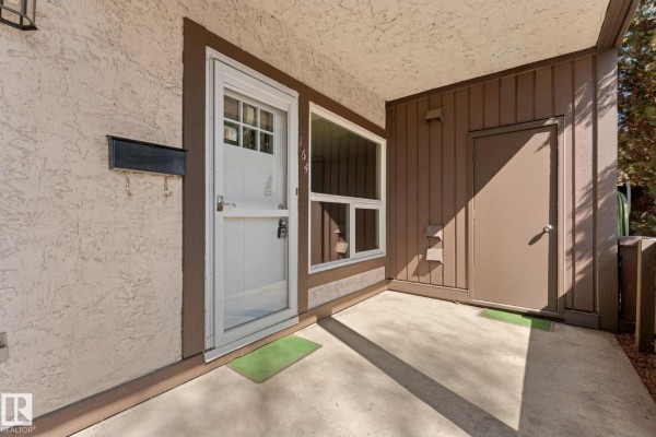 164 Surrey Gardens Nw, Edmonton, AB T5T1Z3 Photo 5