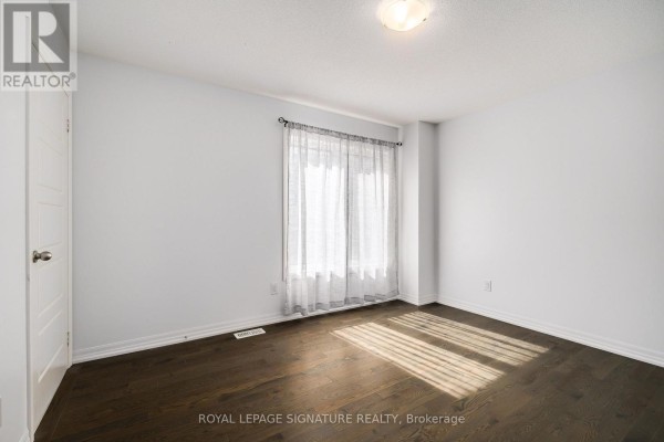 Kitchen - 164 Tango Crescent, Newmarket, ON L3X0K5 Photo 5