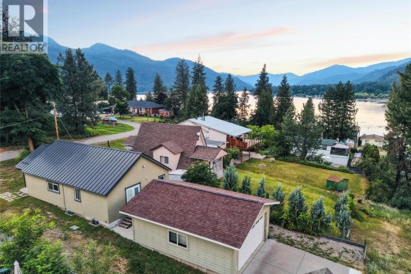 1640 Ode Road, Christina Lake, BC, photo 2
