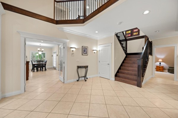 16416 92a Avenue, Surrey, BC V4N5N1 Photo 4