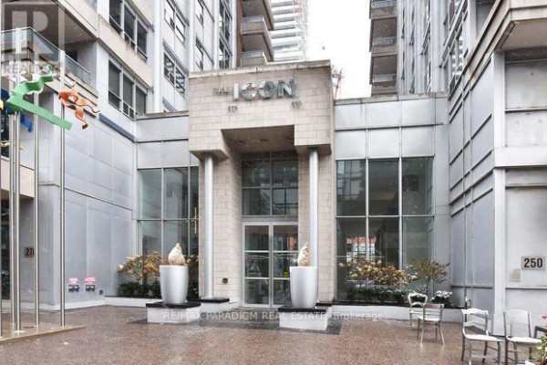 1642 - 250 Wellington Street W, Toronto