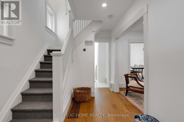 Kitchen - 1642 Dufferin Street, Toronto, ON M6H3L8 Photo 4