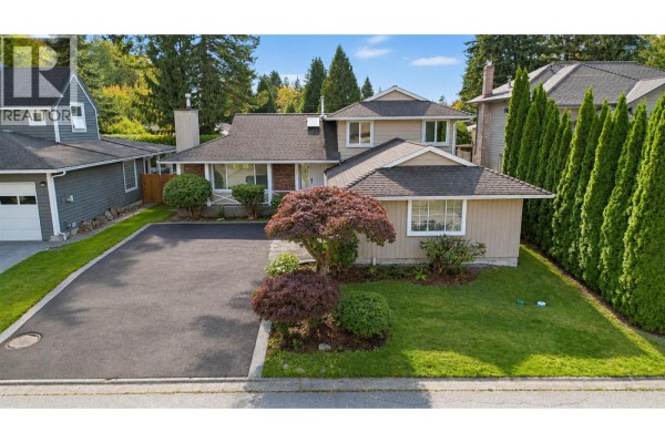 1643 Kerrstead Place, North Vancouver, BC V7J3T4 Photo 2