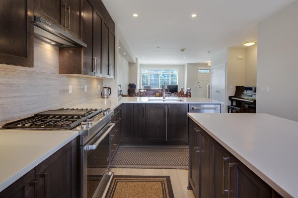 16439 24 Avenue, Surrey, BC V3Z0V8 Photo 4