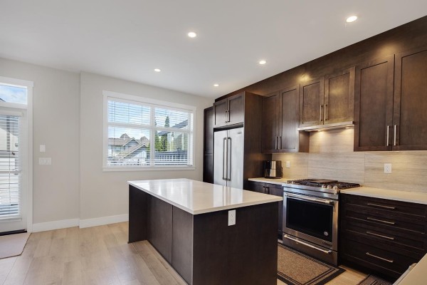 16439 24 Avenue, Surrey, BC V3Z0V8 Photo 5