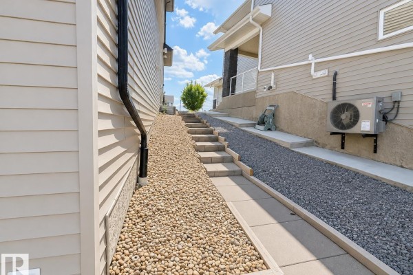 1646 Davidson Green Sw Sw, Edmonton, AB, photo 2
