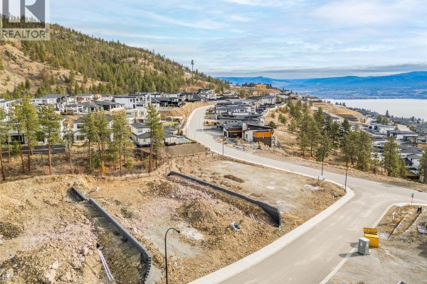 1646 Touriga Place, West Kelowna, BC V4T3B5 Photo 4