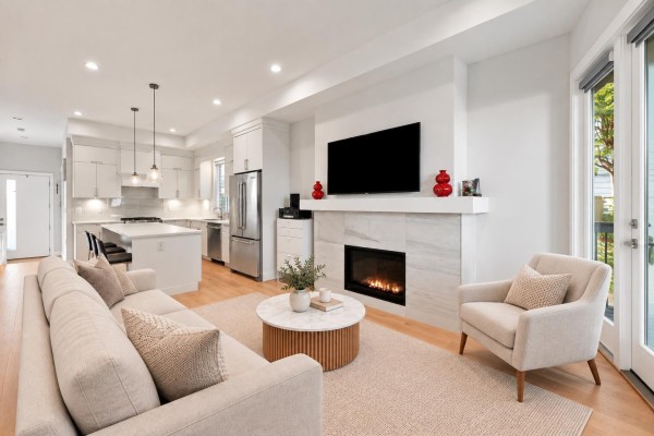 16475 21a Avenue, Surrey, BC V3Z0V5 Photo 3